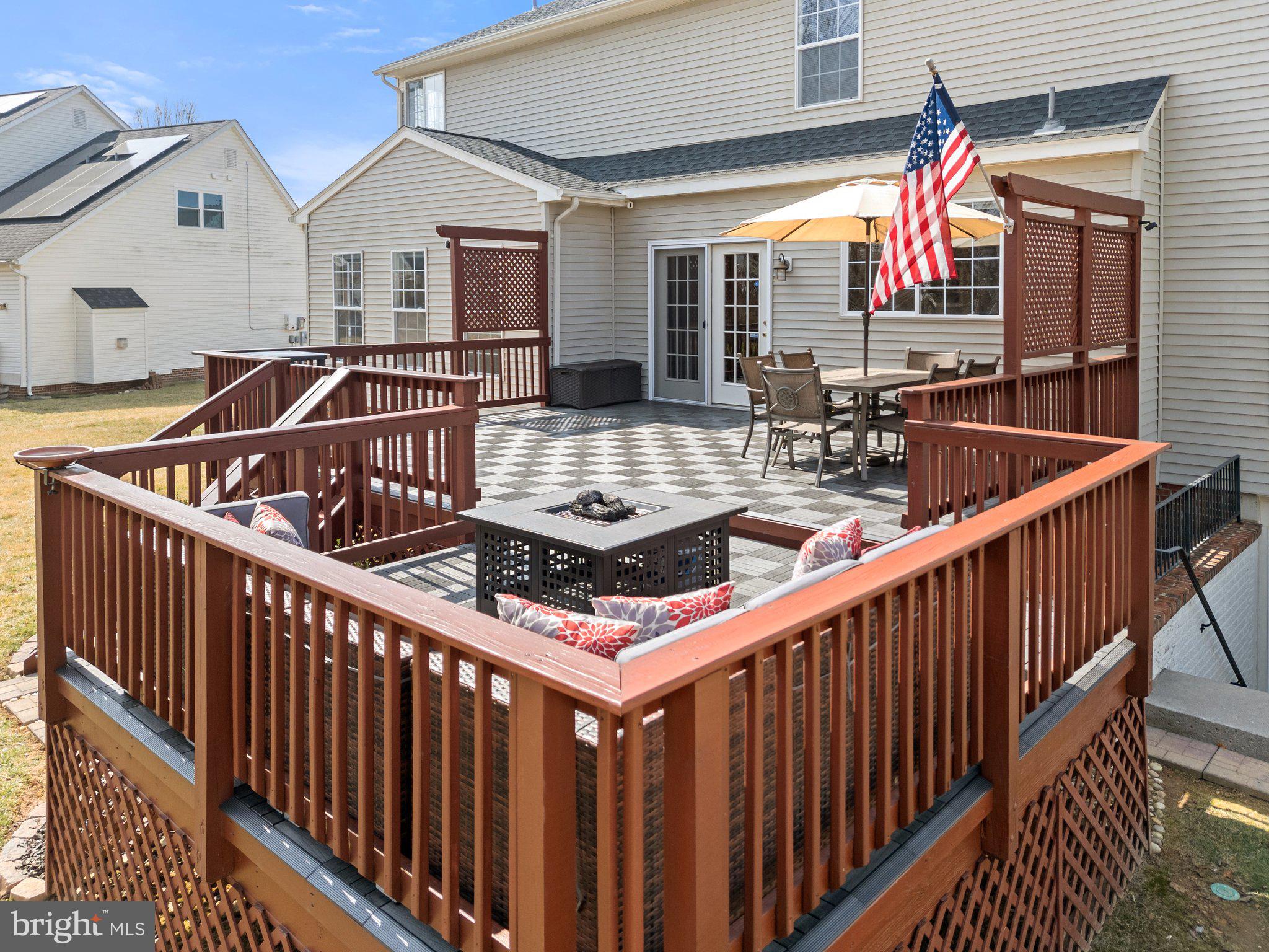 LOCUST HILL - Residential