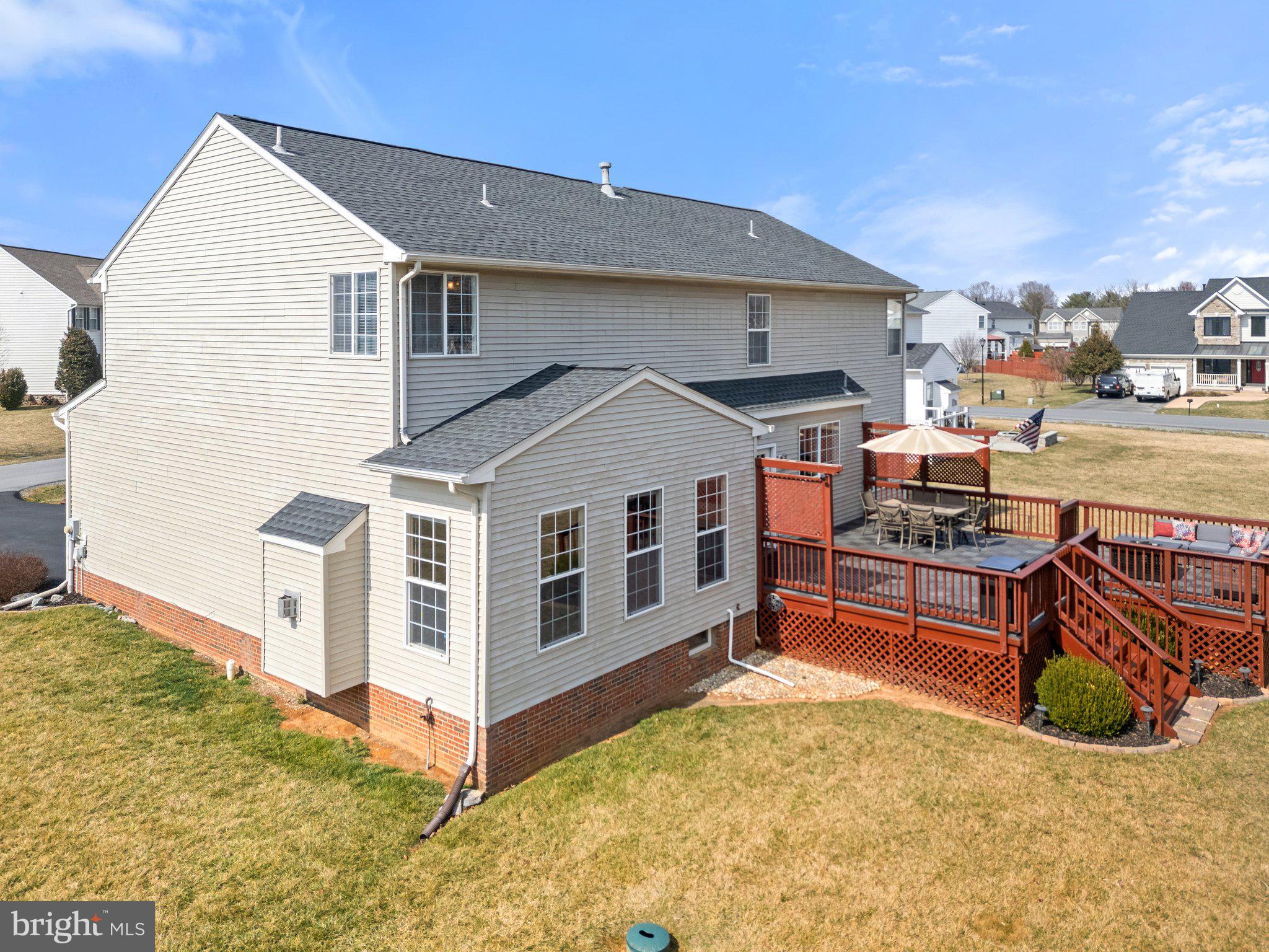 LOCUST HILL - Residential