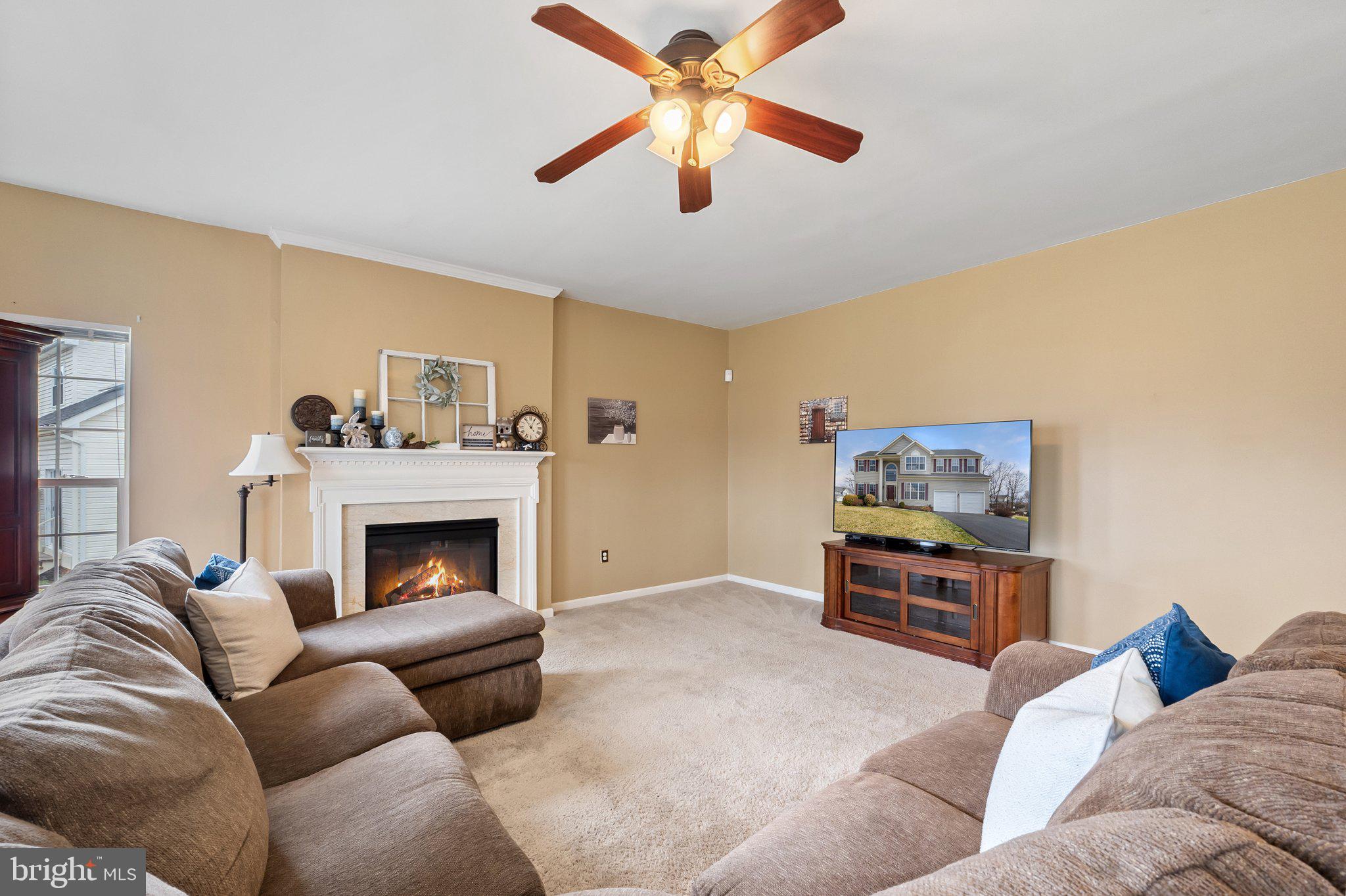 LOCUST HILL - Residential