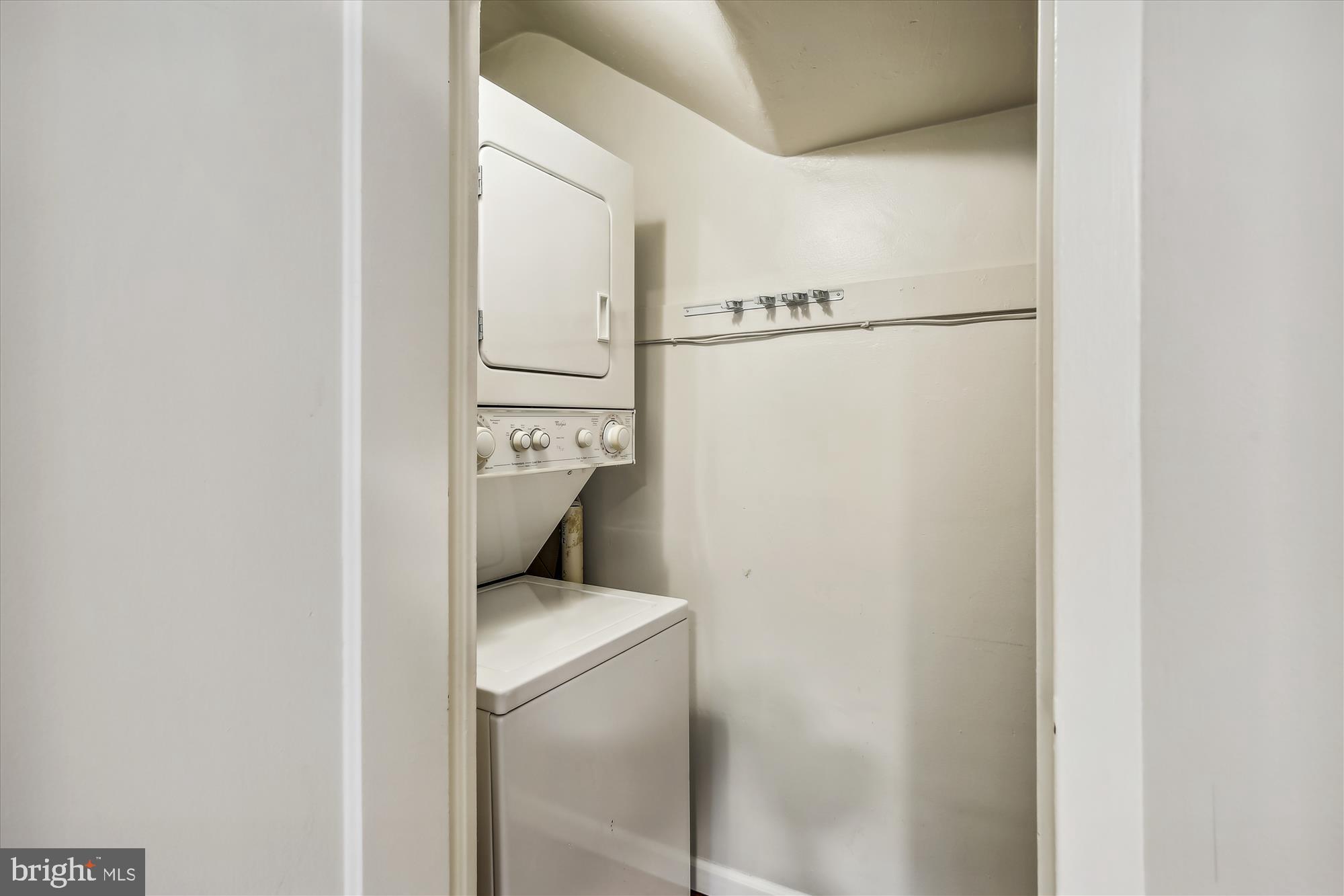 PARK FAIRFAX - Residential