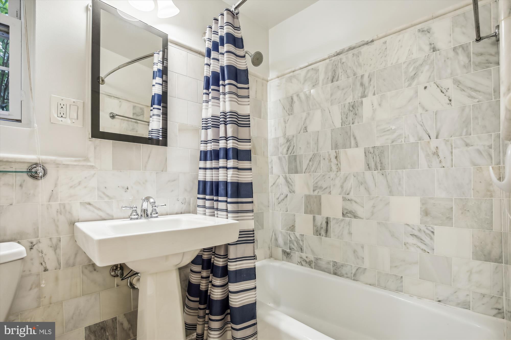 PARK FAIRFAX - Residential