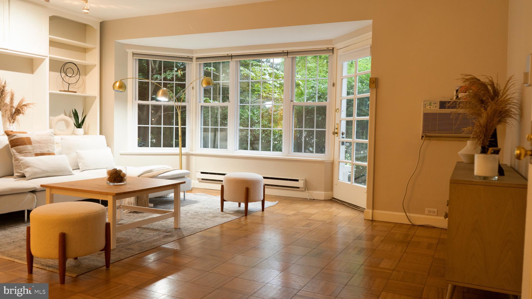 PARK FAIRFAX - Residential