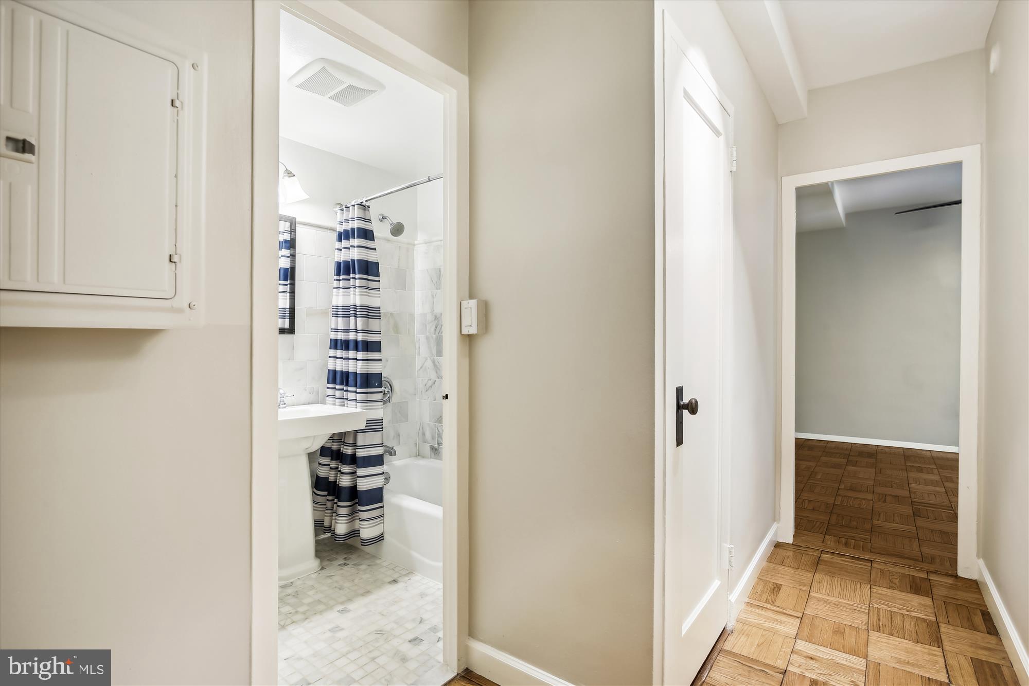 PARK FAIRFAX - Residential