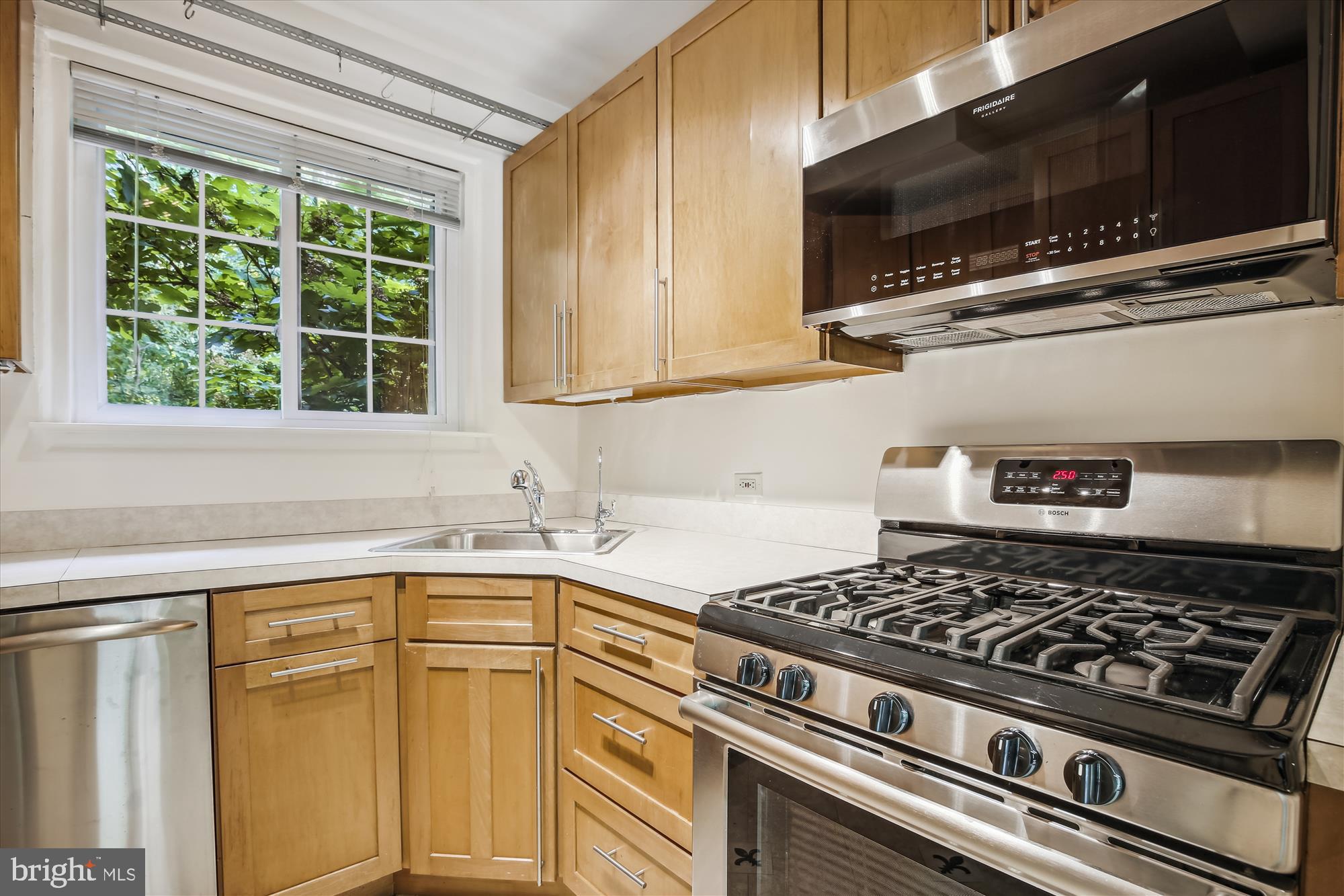 PARK FAIRFAX - Residential