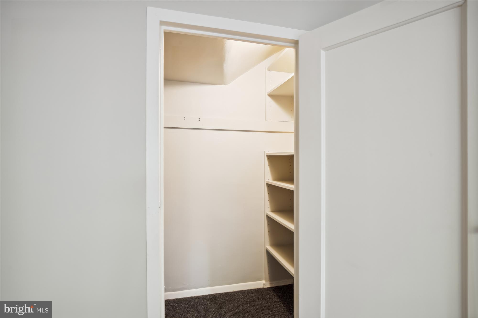 PARK FAIRFAX - Residential