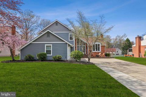 1106 BUTTONWOOD DRIVE CHERRY HILL NJ 08003