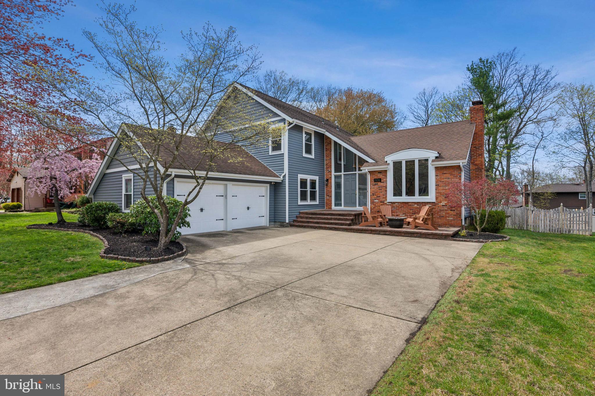 1106 BUTTONWOOD DRIVE