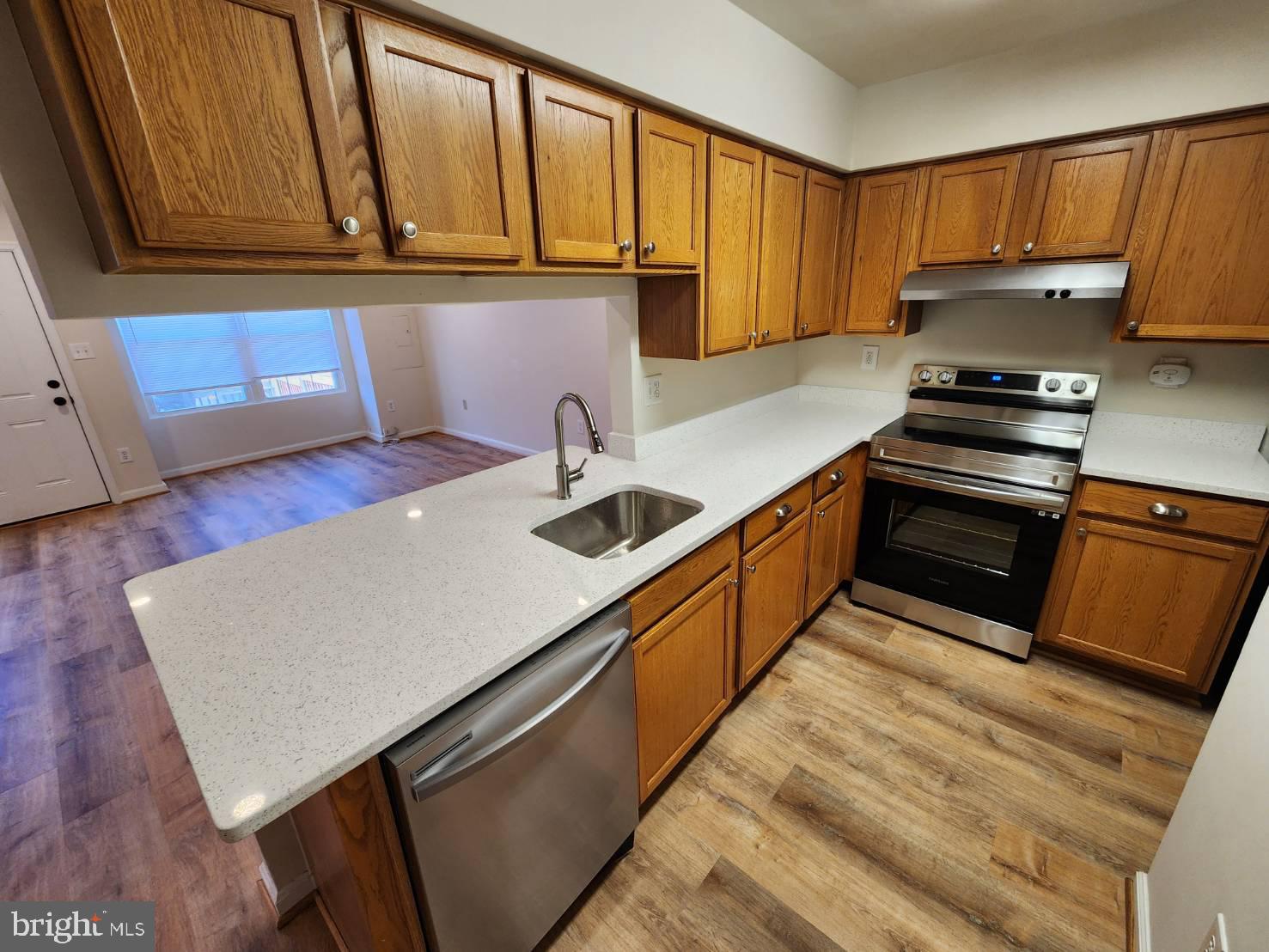 LAUREL LAKES - Residential Lease