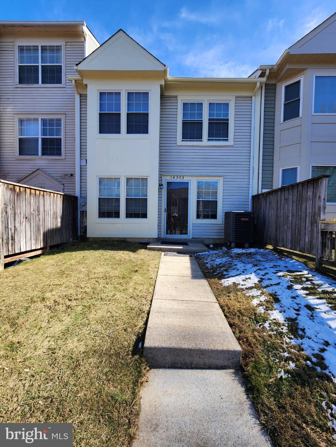 LAUREL LAKES - Residential Lease