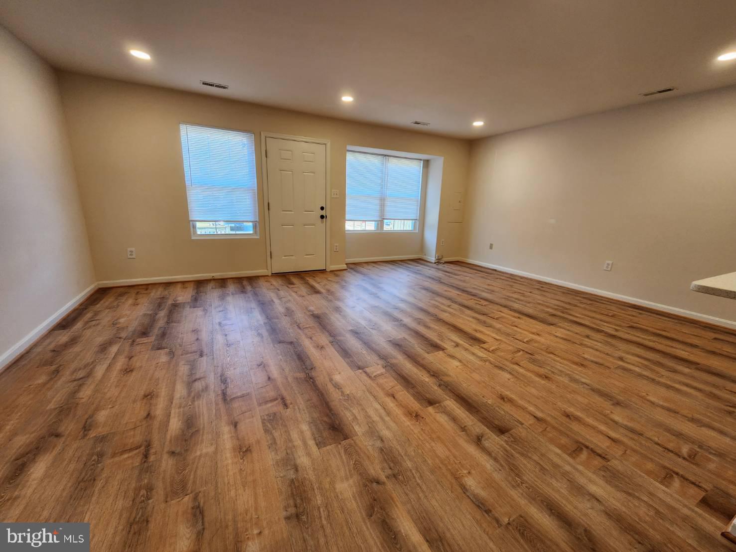 LAUREL LAKES - Residential Lease