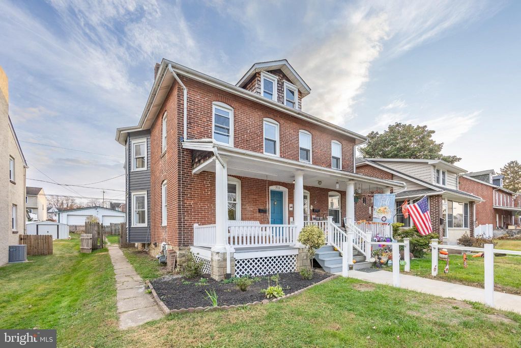 Photo of 316 Lincoln Avenue, DOWNINGTOWN, PA 19335 (MLS # PACT2104828)