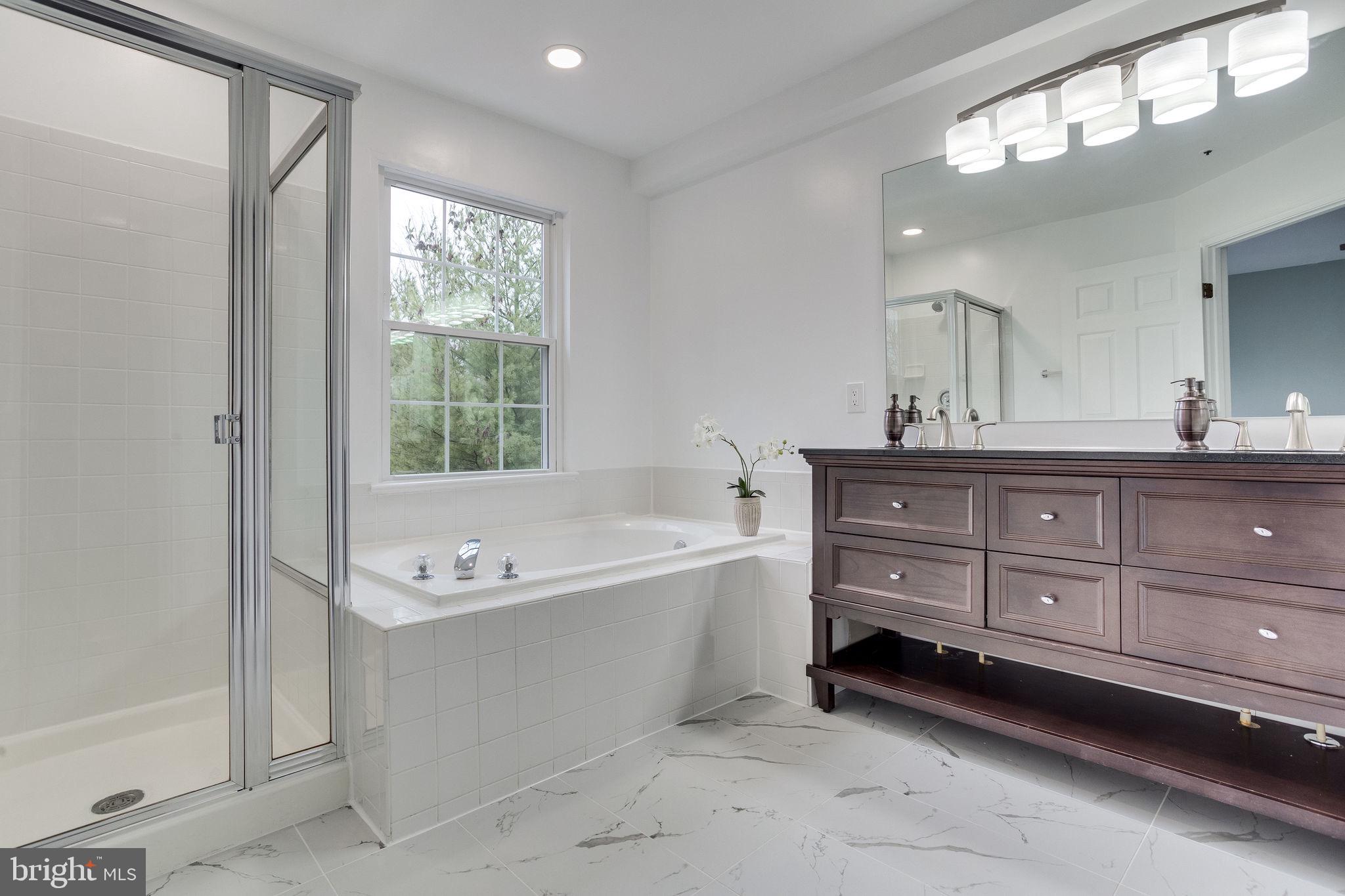 MARLTON TOWN CENTER - Residential