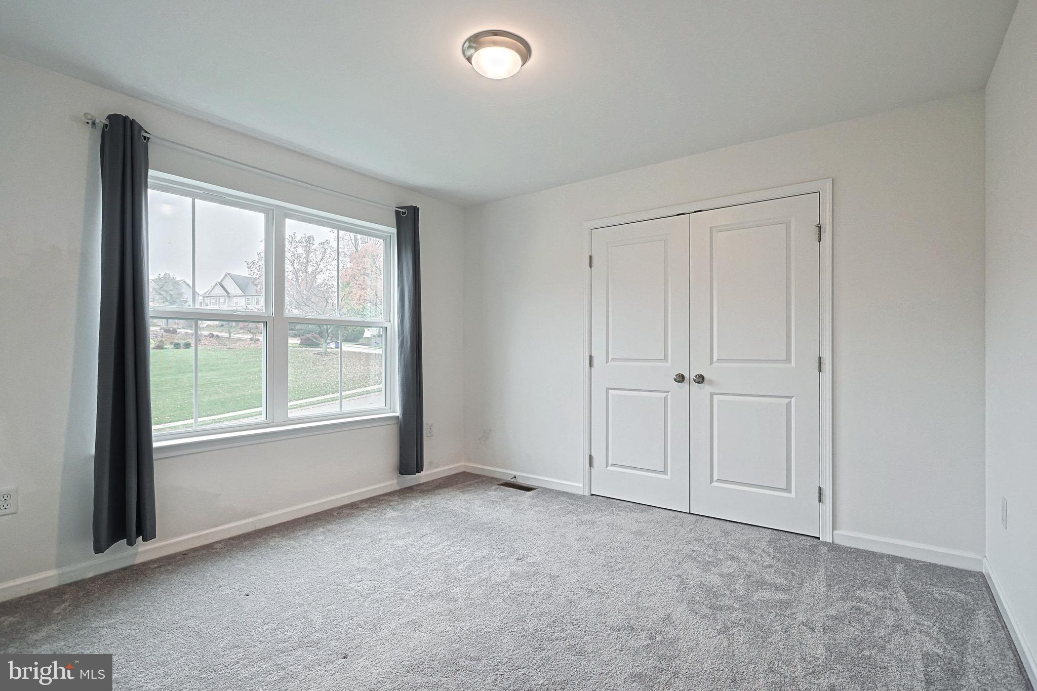 REGENTS GLEN/ROYAL OAKS - Residential
