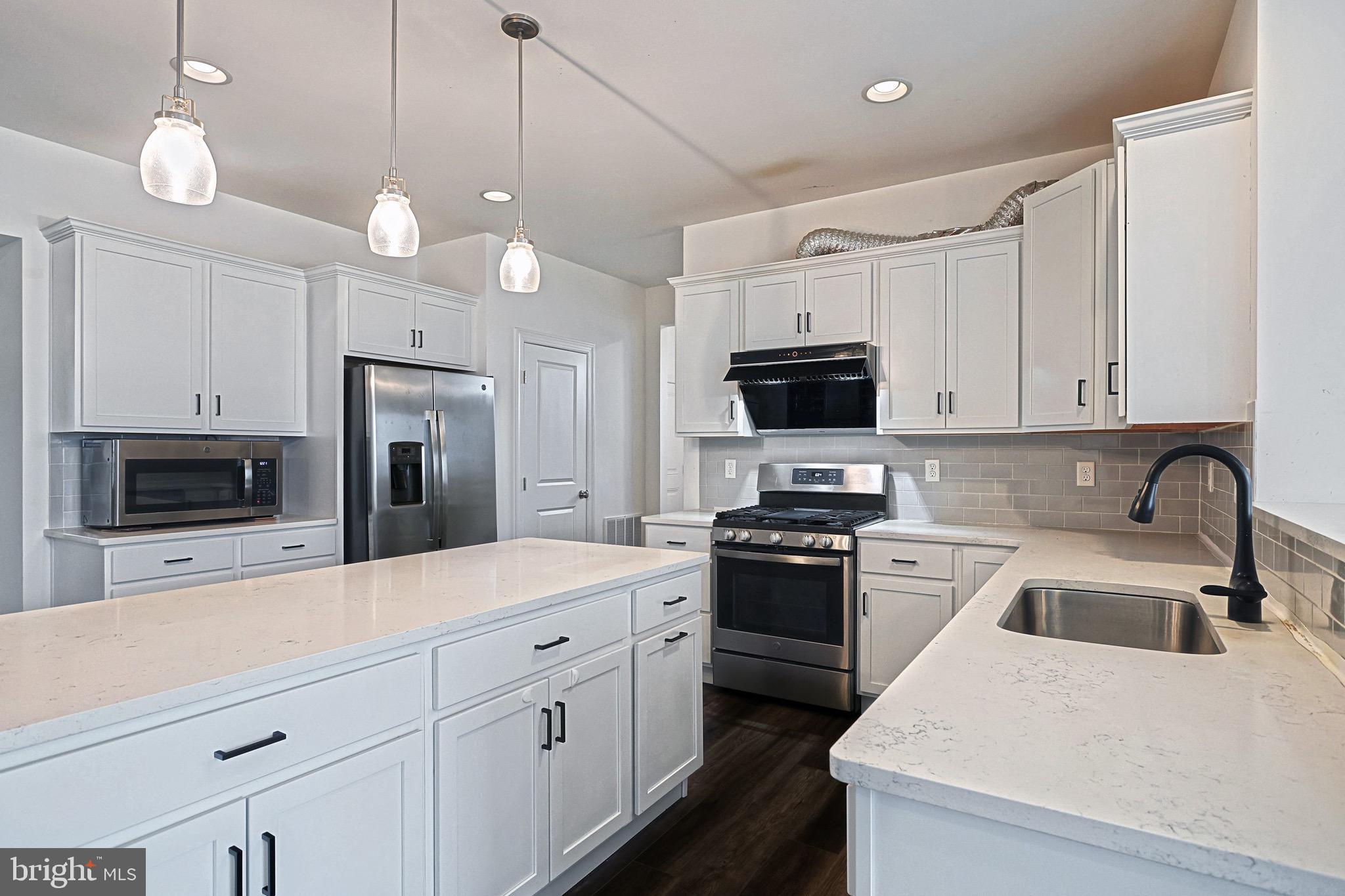 REGENTS GLEN/ROYAL OAKS - Residential