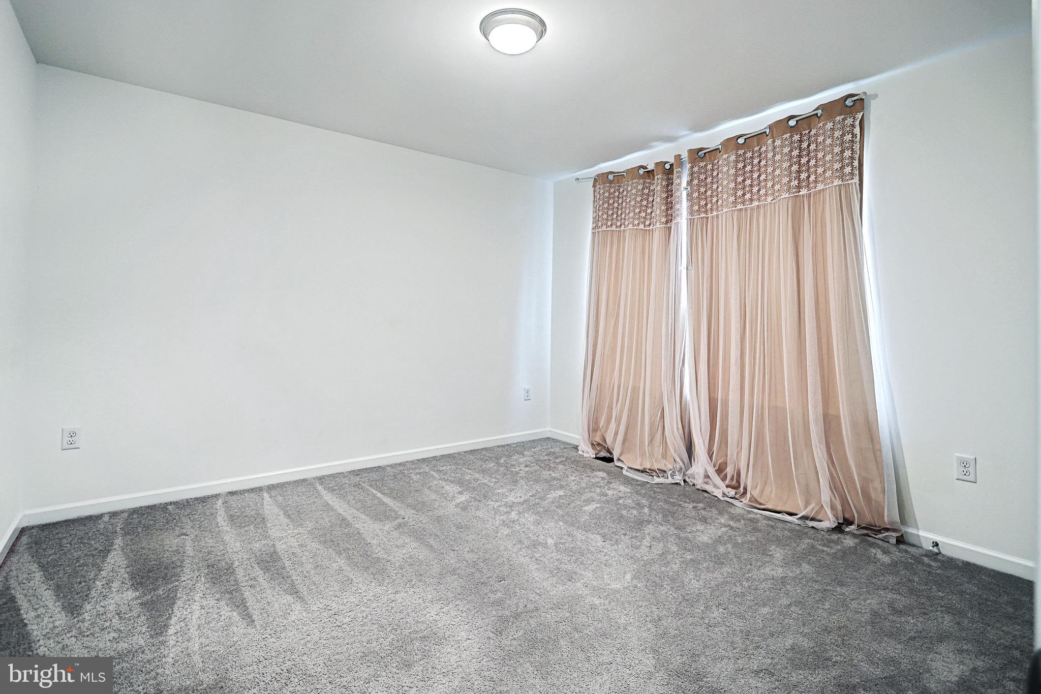REGENTS GLEN/ROYAL OAKS - Residential