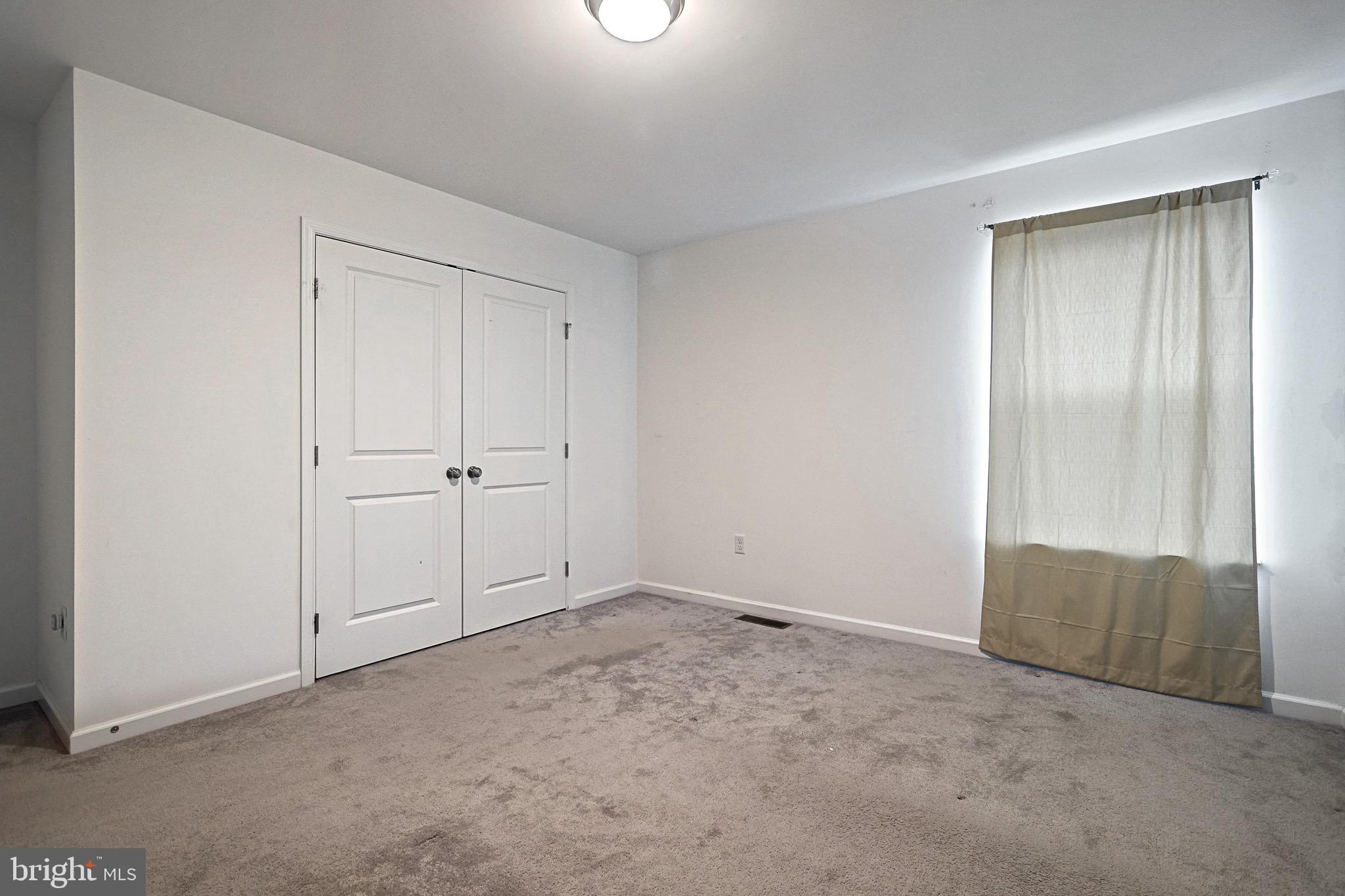 REGENTS GLEN/ROYAL OAKS - Residential
