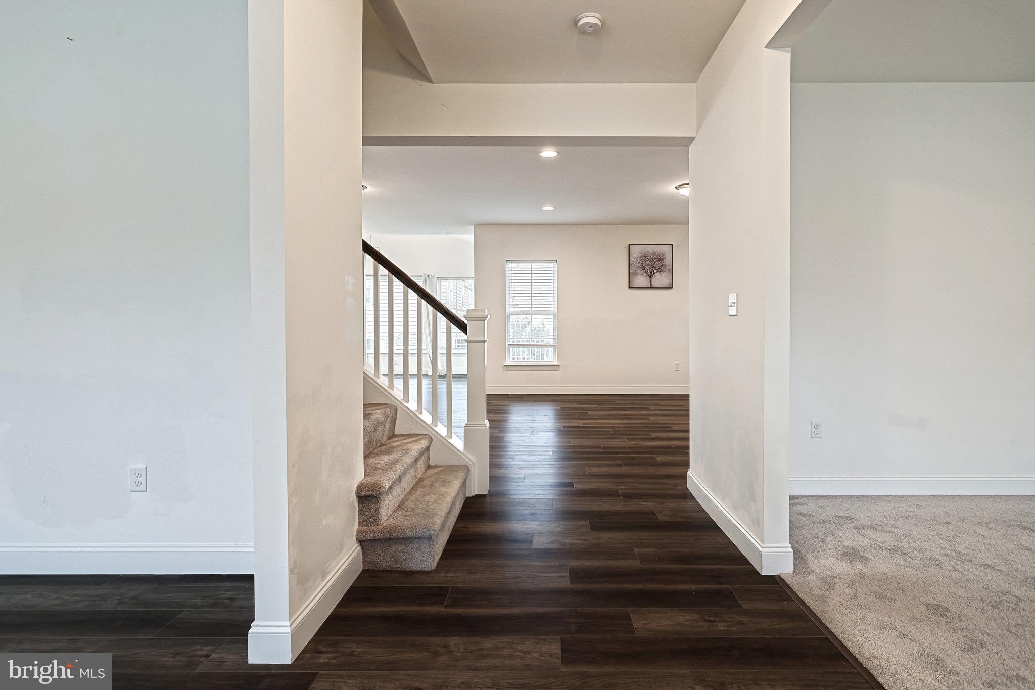 REGENTS GLEN/ROYAL OAKS - Residential