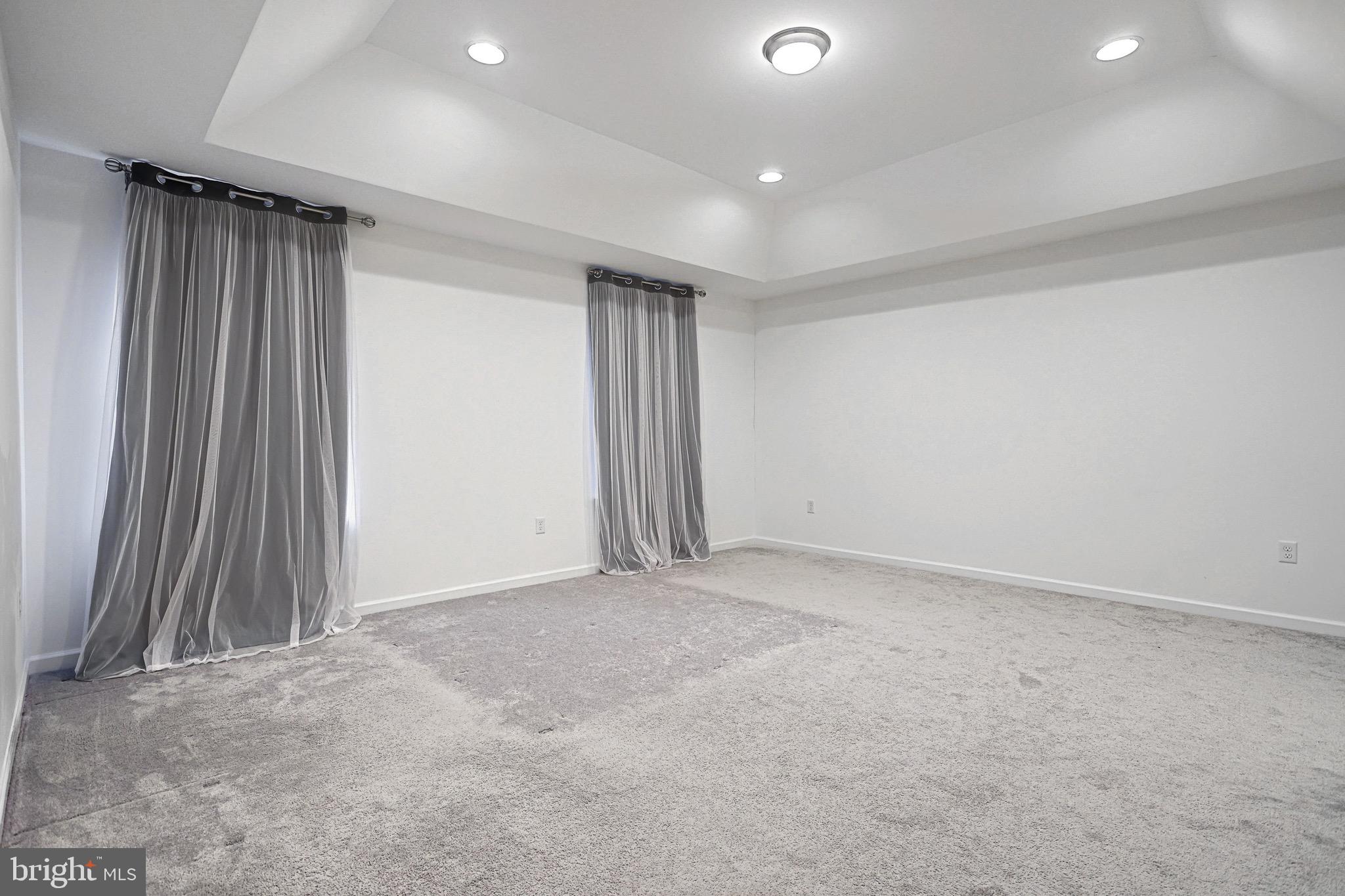 REGENTS GLEN/ROYAL OAKS - Residential