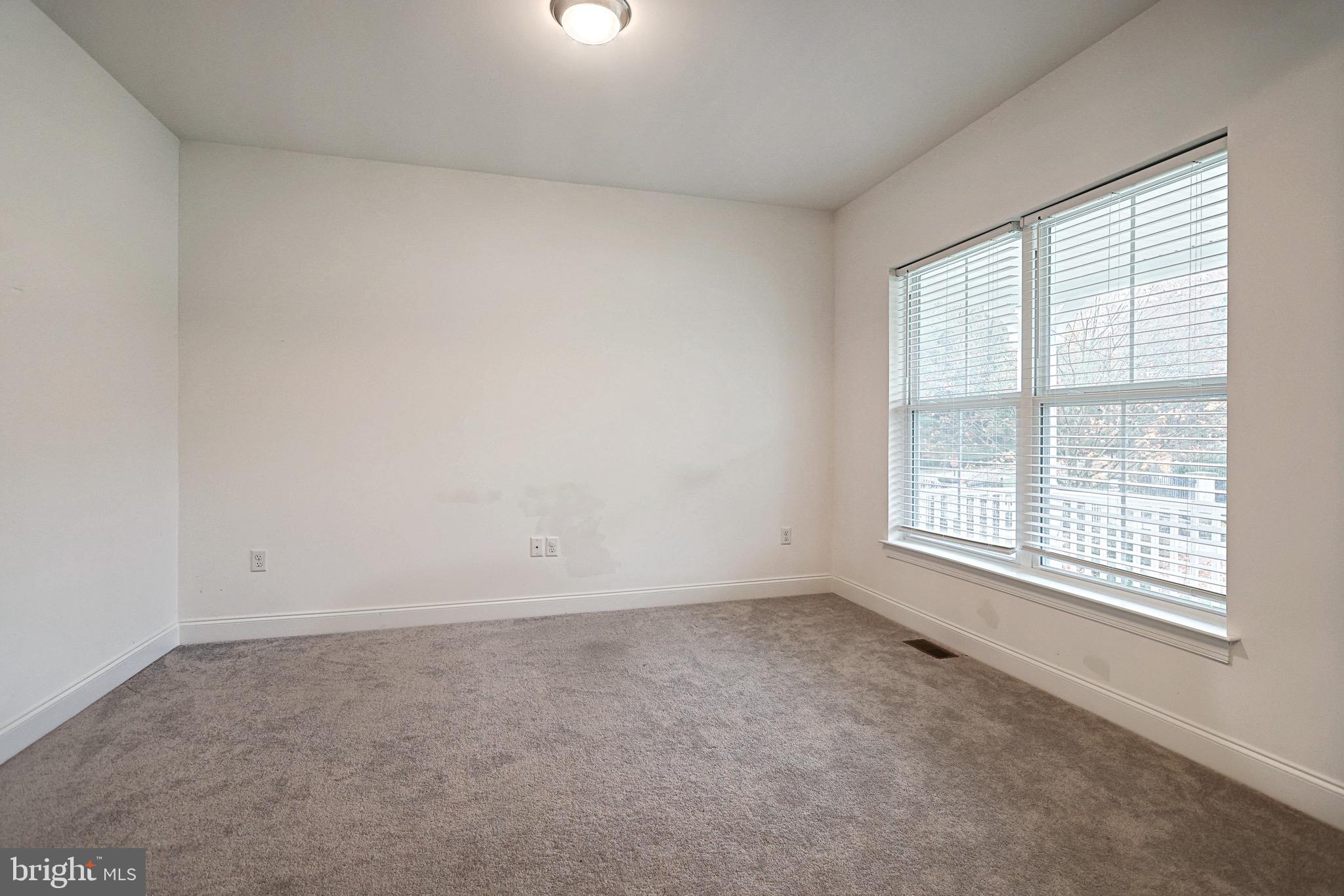 REGENTS GLEN/ROYAL OAKS - Residential