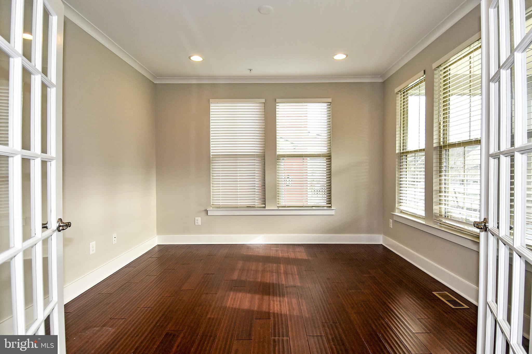 POTOMAC SHORES - Residential