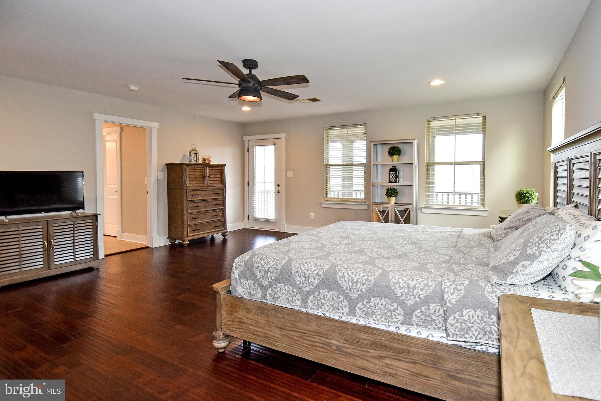 POTOMAC SHORES - Residential