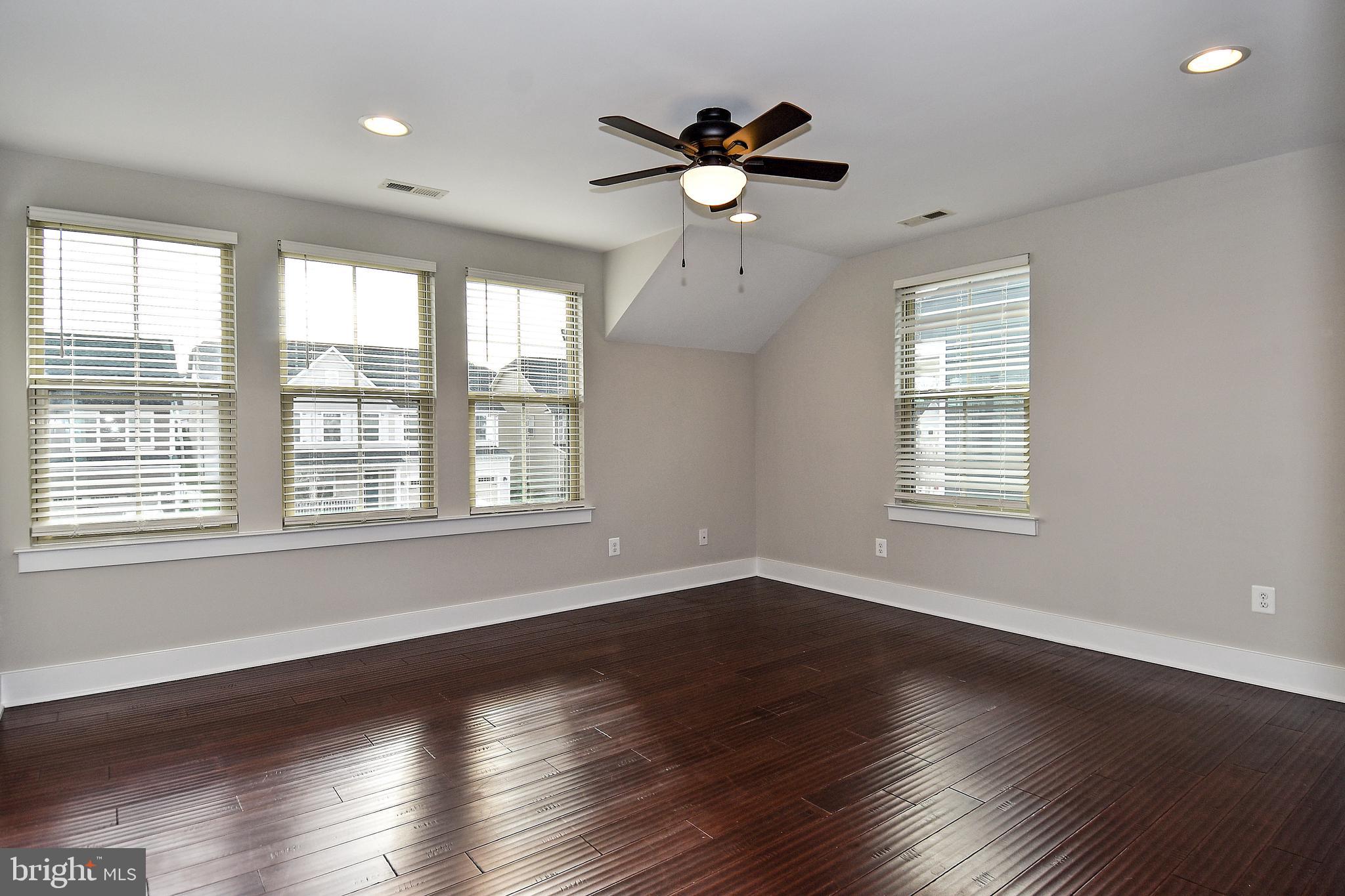 POTOMAC SHORES - Residential