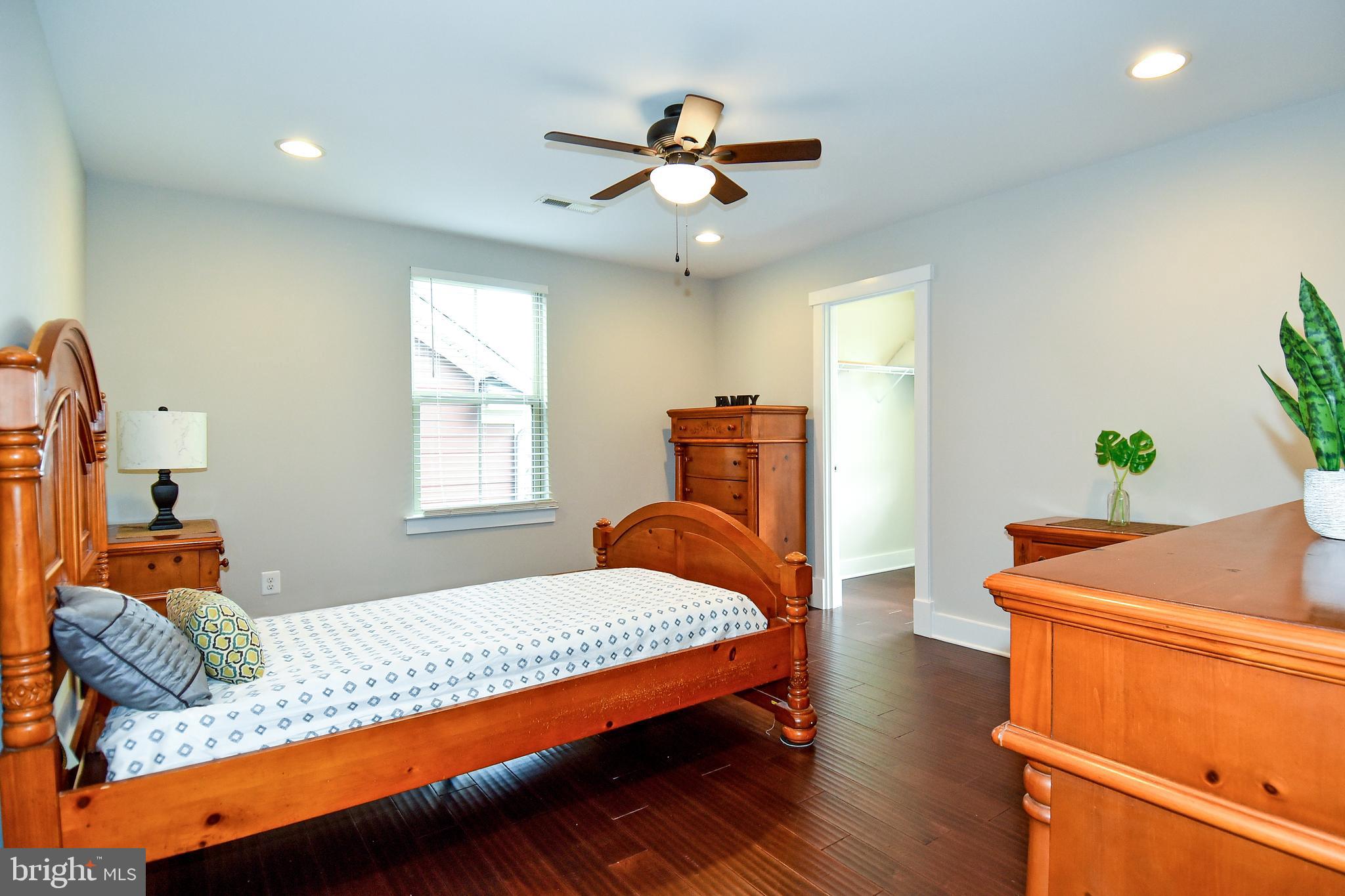 POTOMAC SHORES - Residential