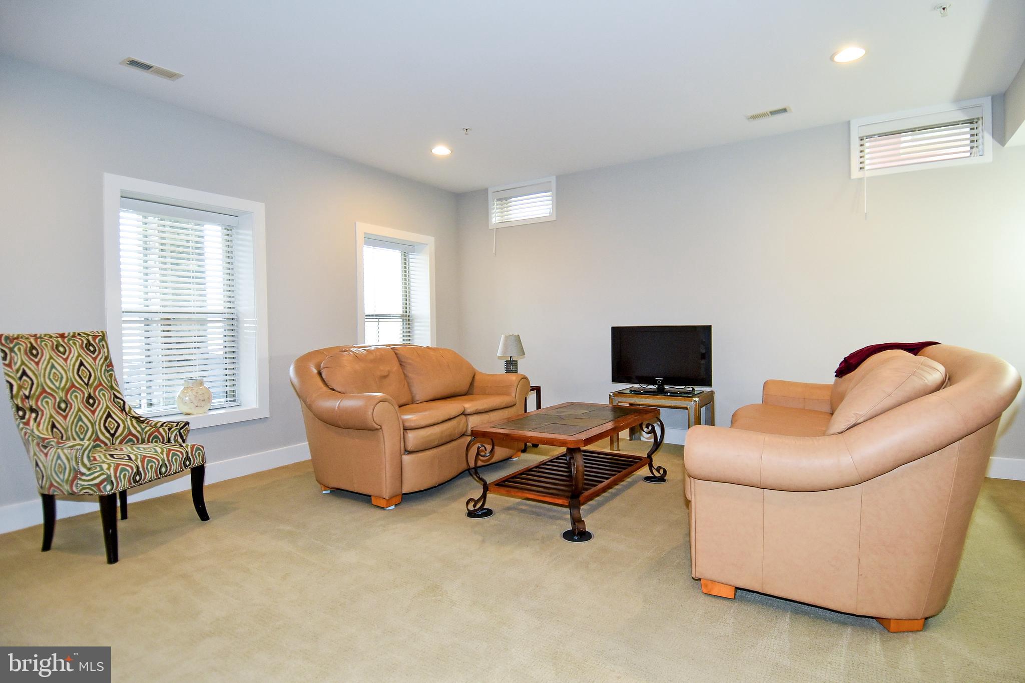 POTOMAC SHORES - Residential