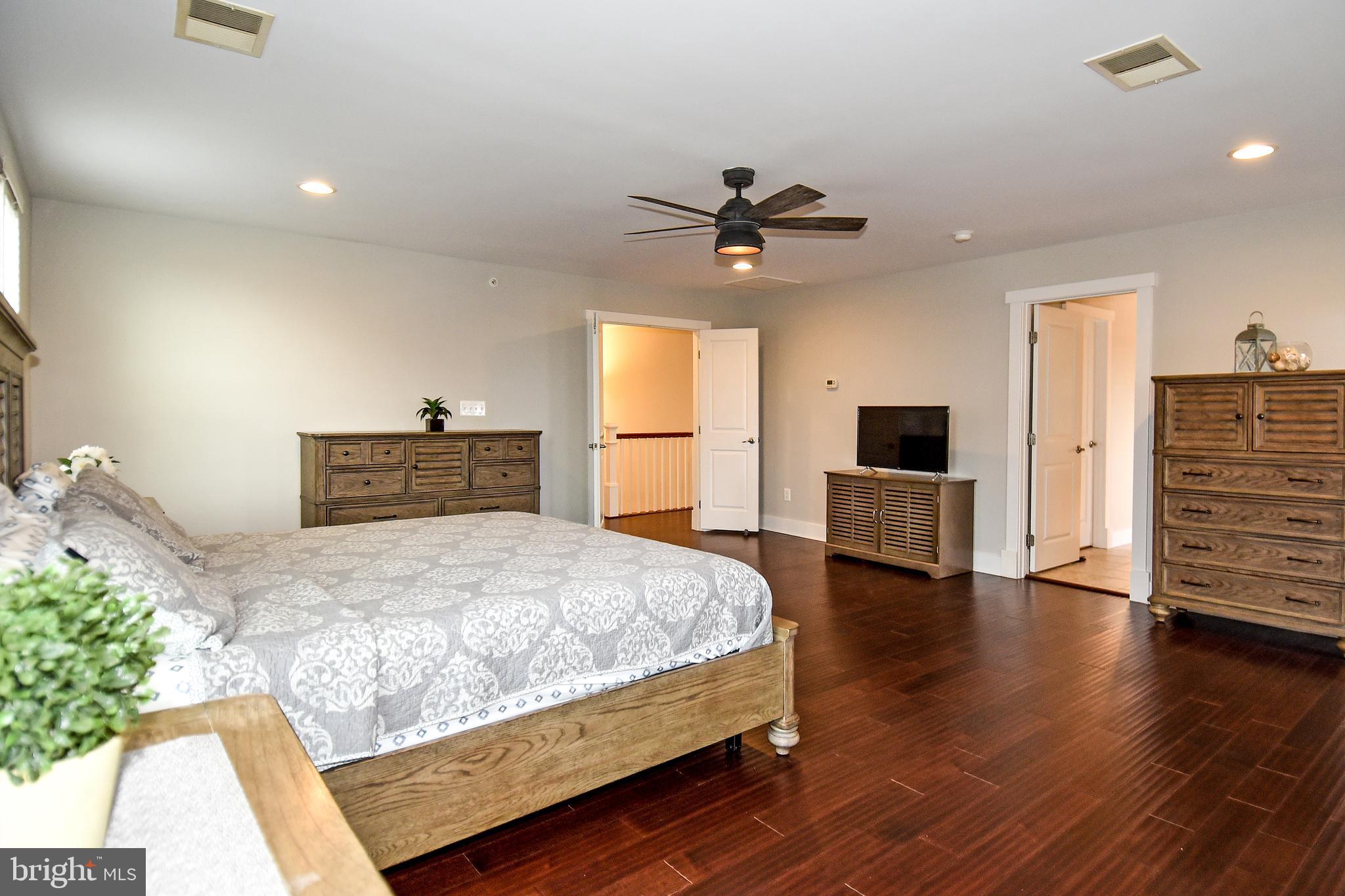 POTOMAC SHORES - Residential