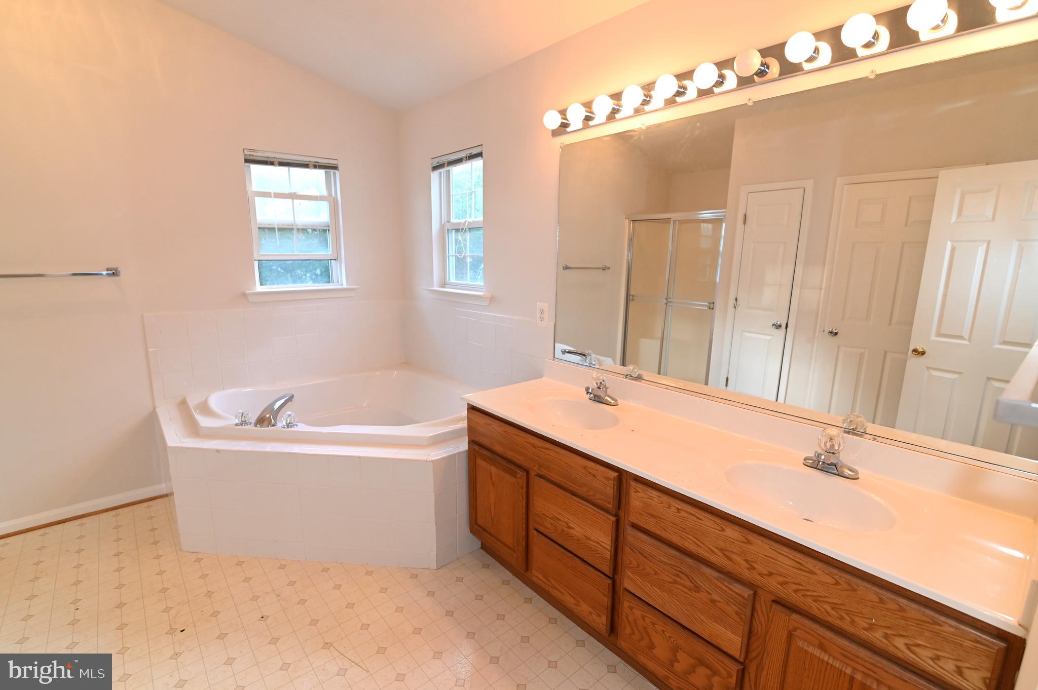 HIGHGROVE - Residential