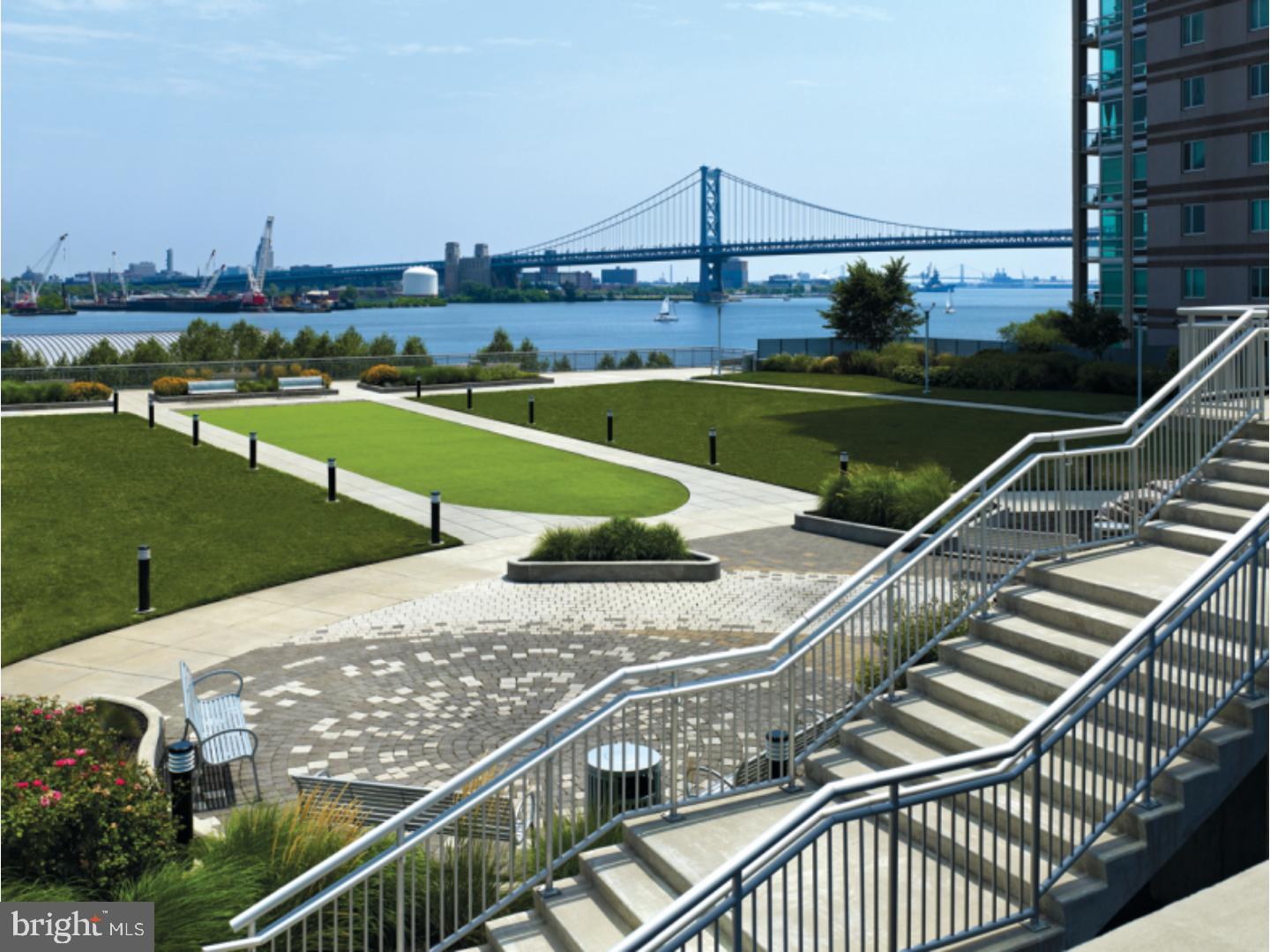 WATERFRONT SQUARE - Residential Lease