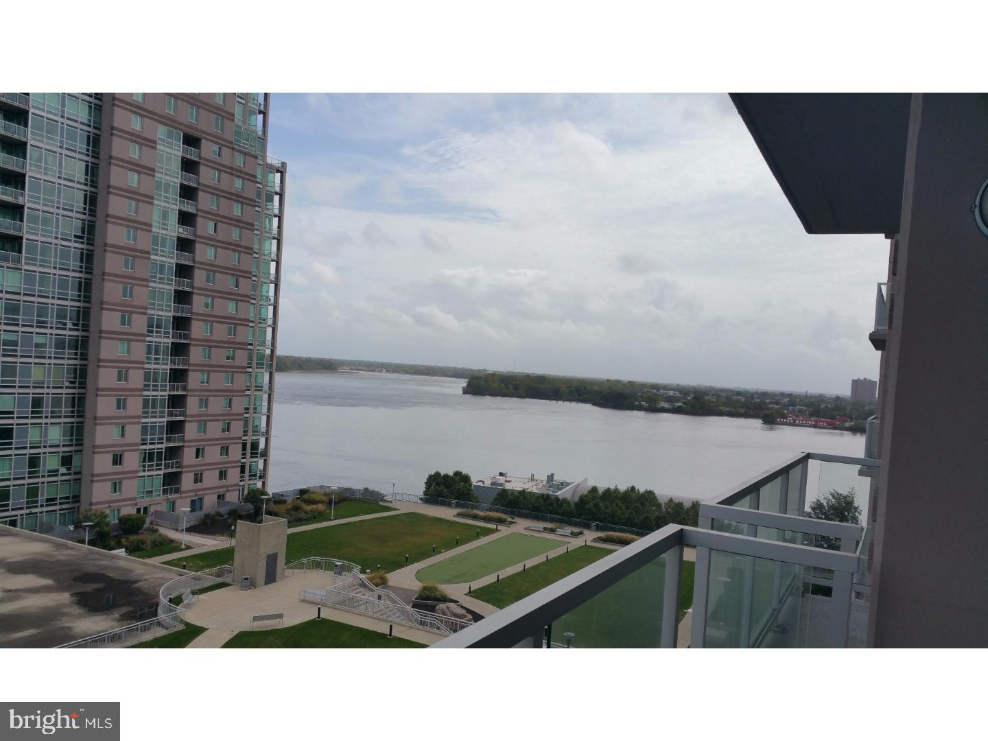 WATERFRONT SQUARE - Residential Lease