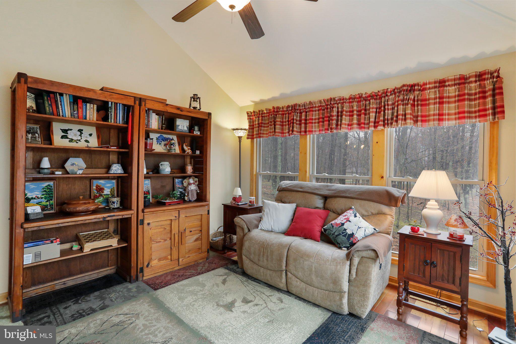 THE WOODS - Residential