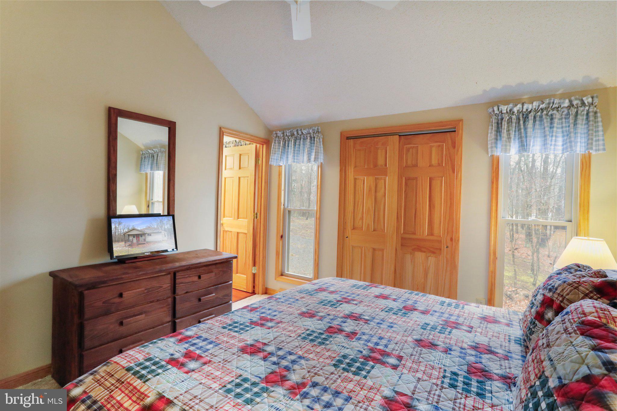 THE WOODS - Residential