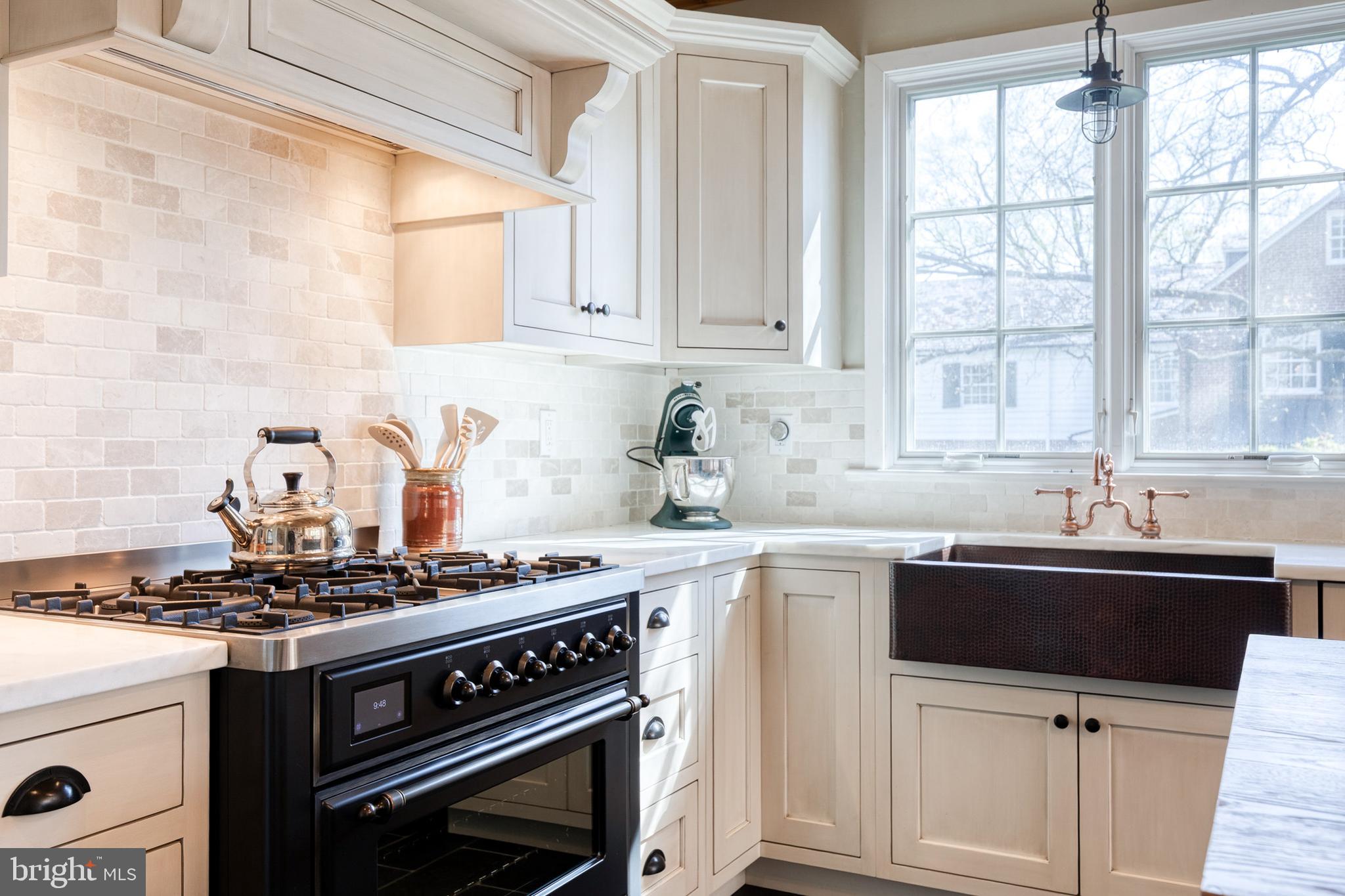 HOMELAND HISTORIC DISTRICT - Residential