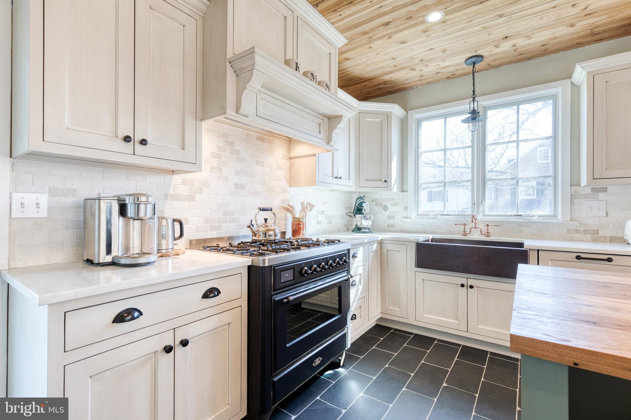 HOMELAND HISTORIC DISTRICT - Residential