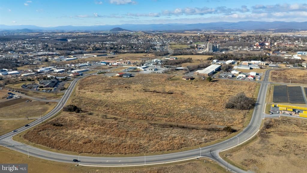 10 ac ACORN DRIVE