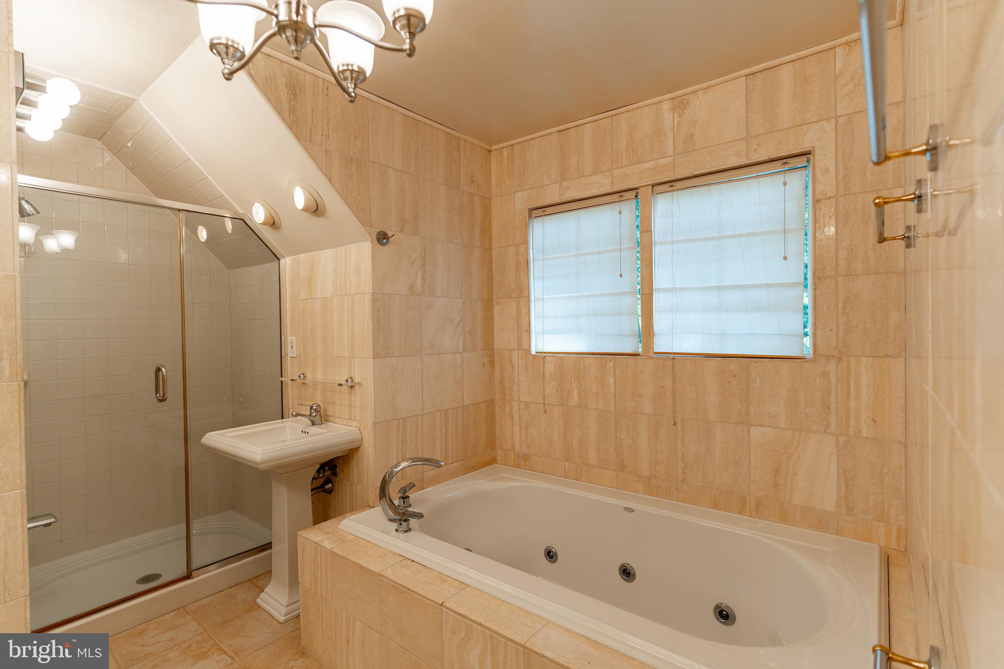 KENTLAND FARMS - Residential Lease