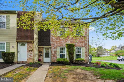 Townhouse For Sale - 300 Lopax Road<br/> HARRISBURG, PA 17112