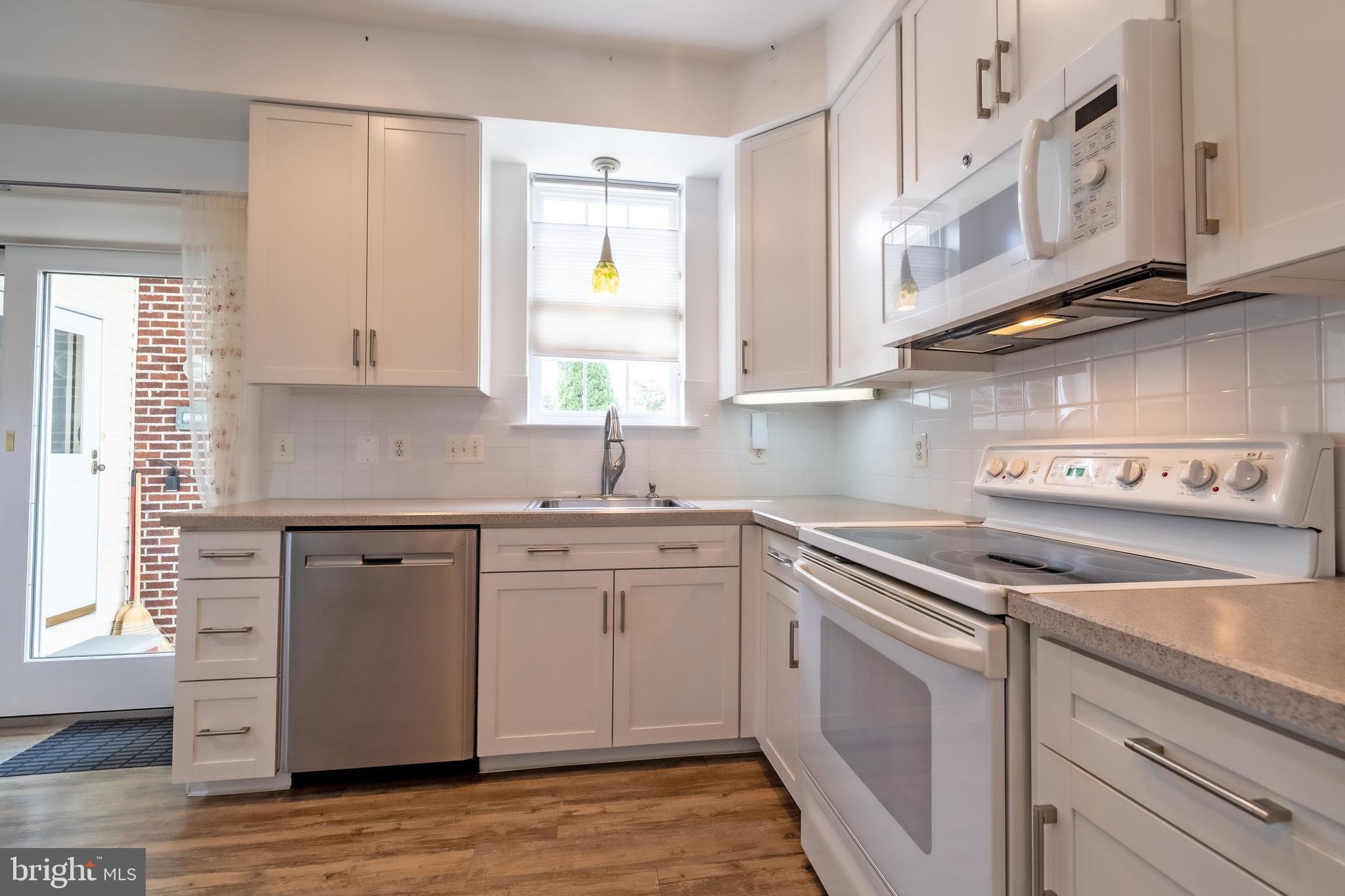 FOX CHASE - Residential