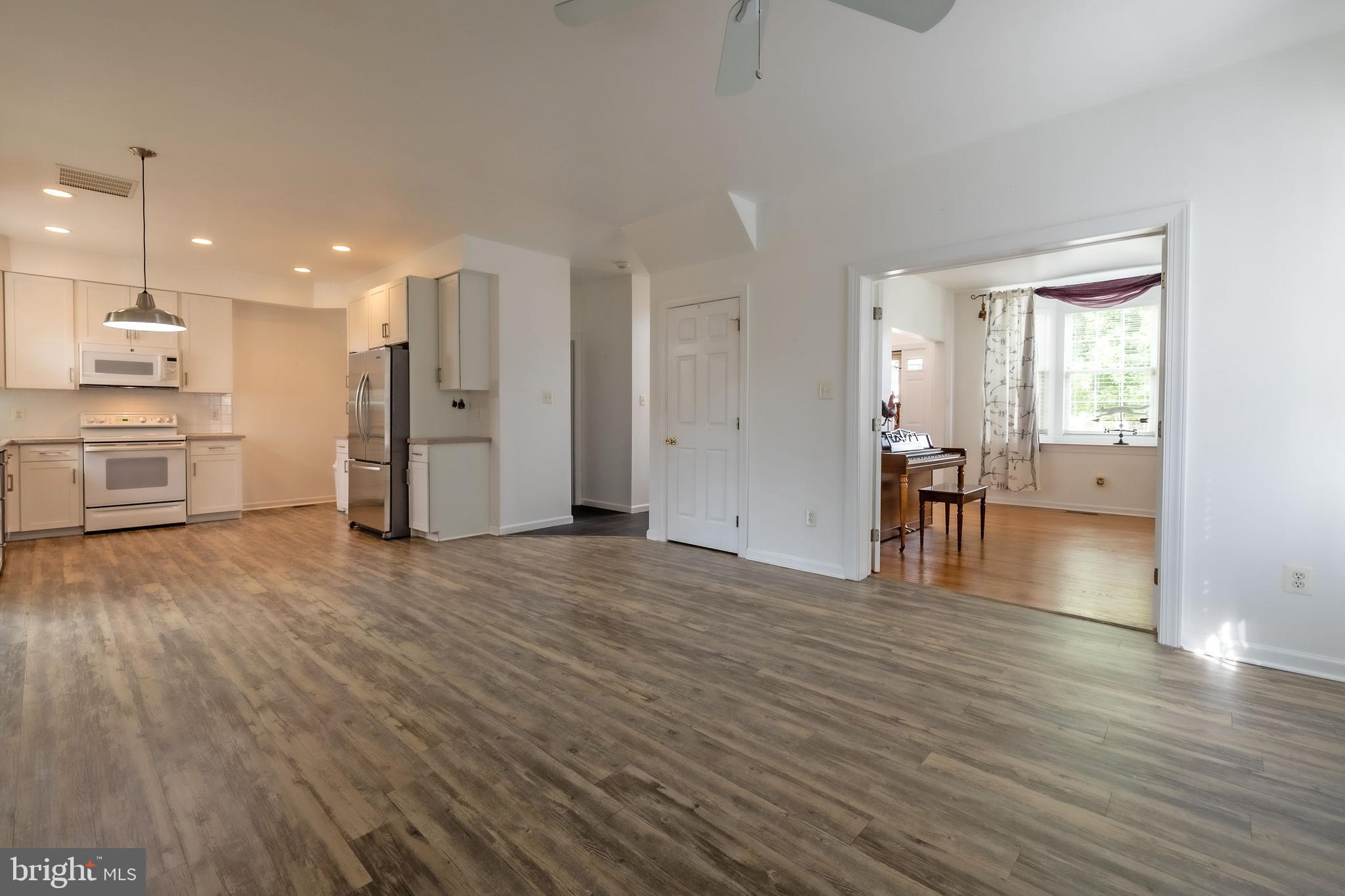 FOX CHASE - Residential