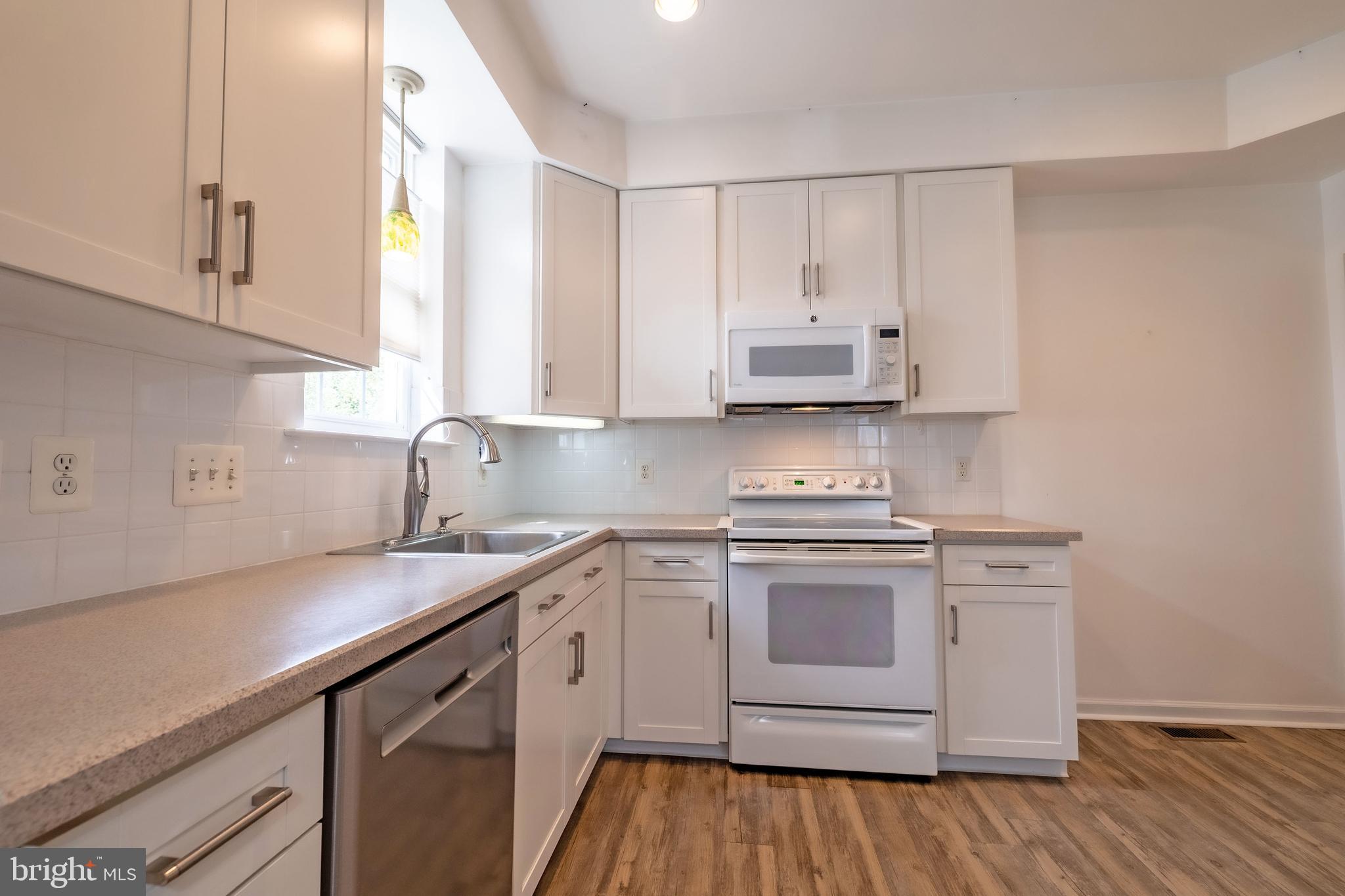 FOX CHASE - Residential