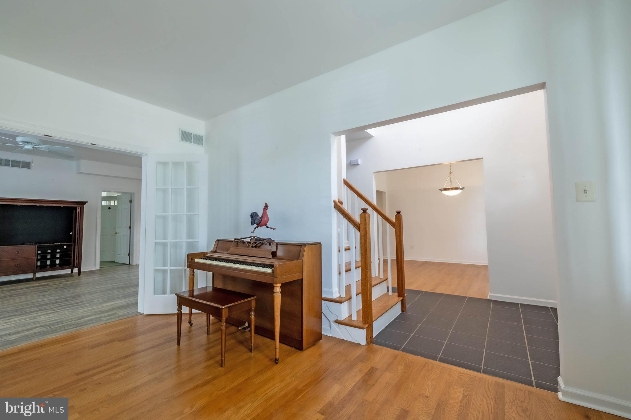 FOX CHASE - Residential