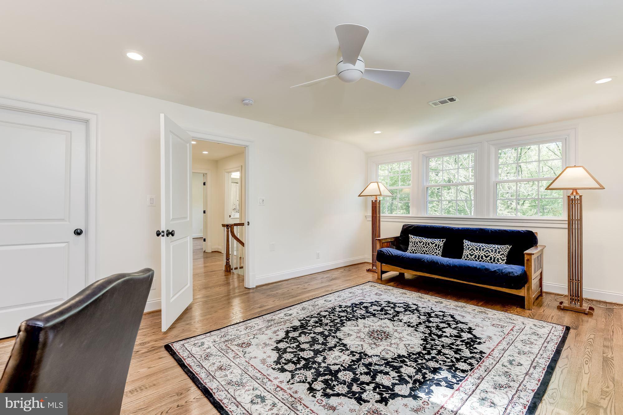 POTOMAC FALLS - Residential