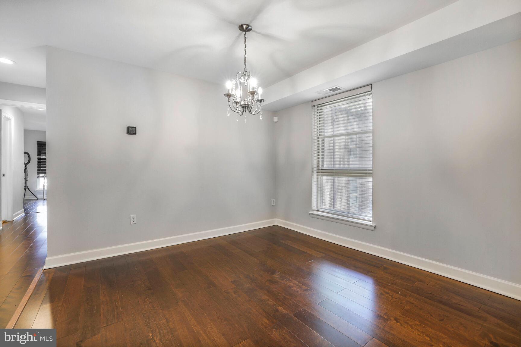 2211 GREENERY LANE 102-6
