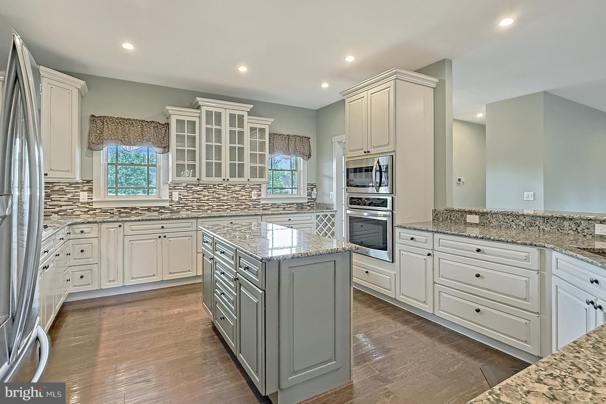 PEMBERTON - Residential