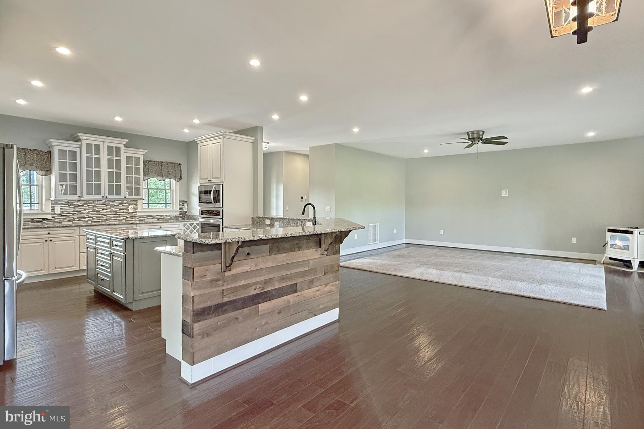 PEMBERTON - Residential