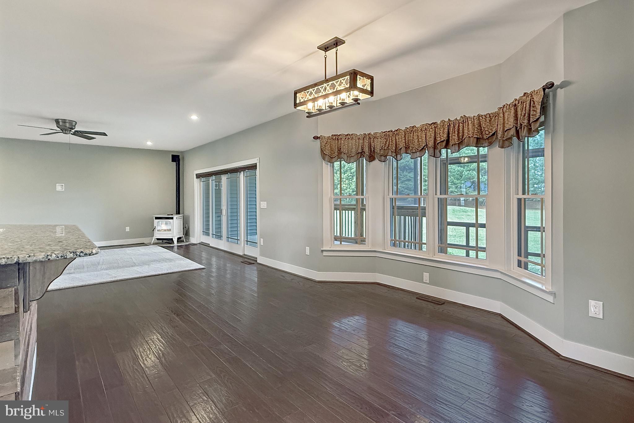 PEMBERTON - Residential