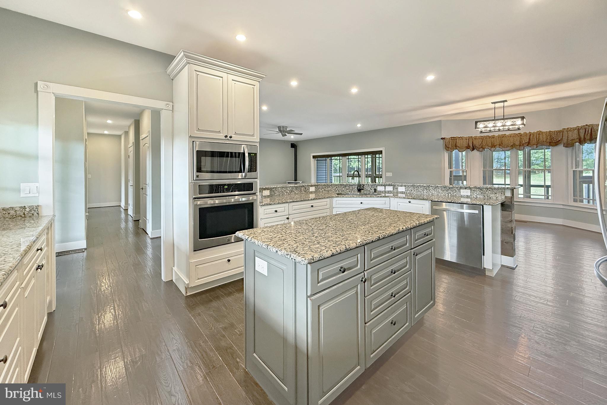 PEMBERTON - Residential