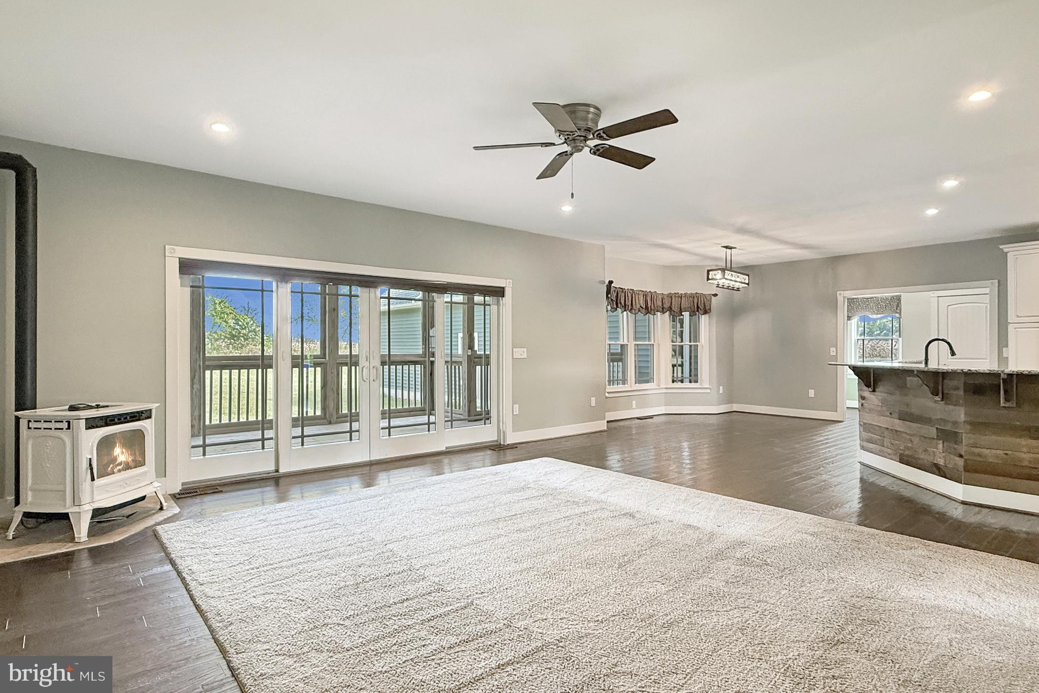 PEMBERTON - Residential